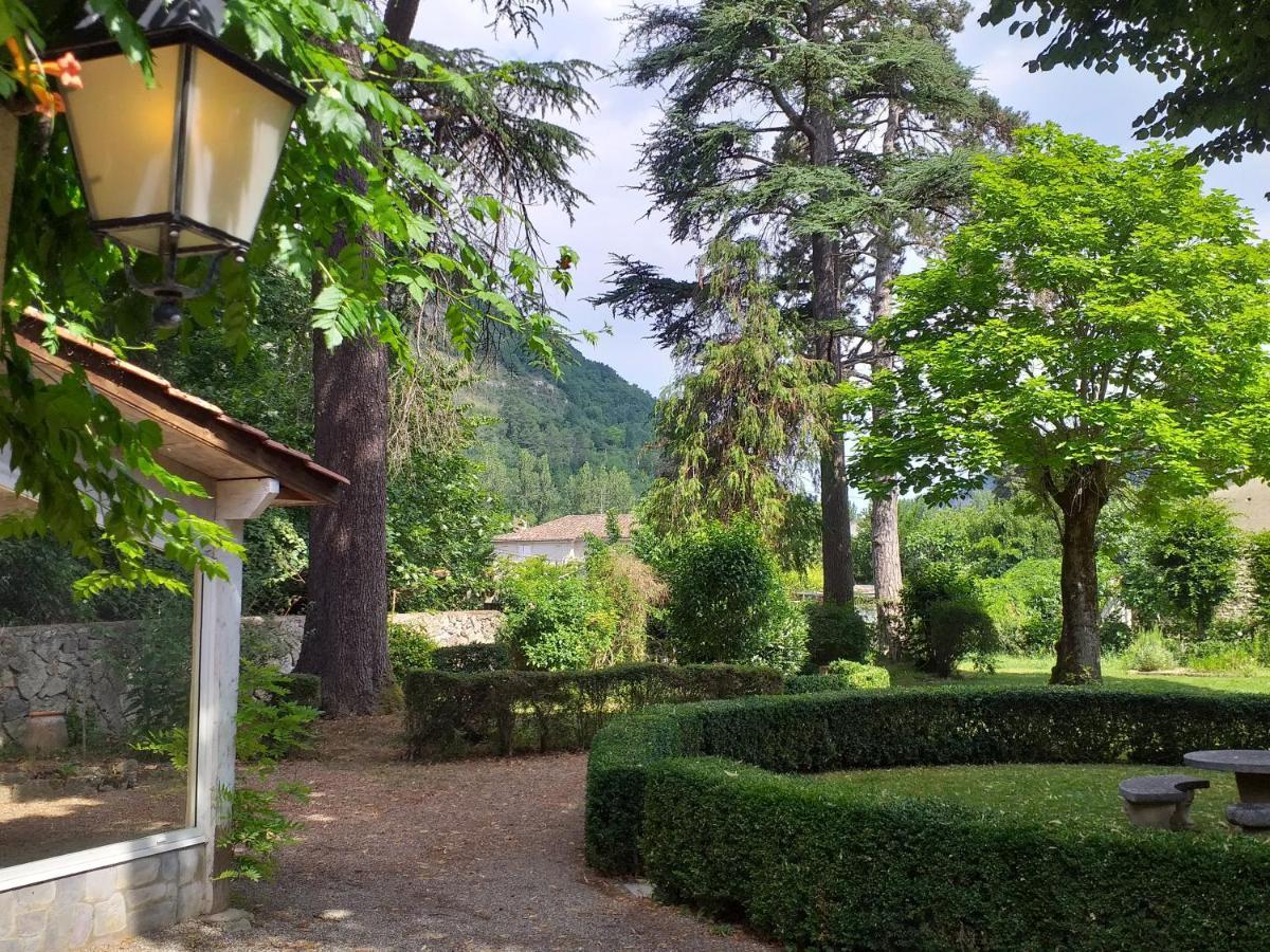 Le Jardin Secret Bed and Breakfast Saint-Antonin Eksteriør billede